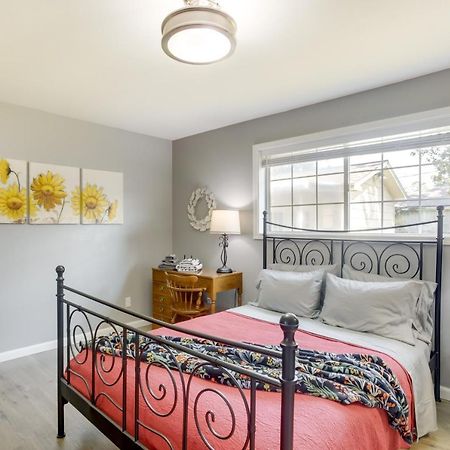 Cozy Shenandoah Home Less Than 2 Mi To The Woodlands Mall! Exterior photo